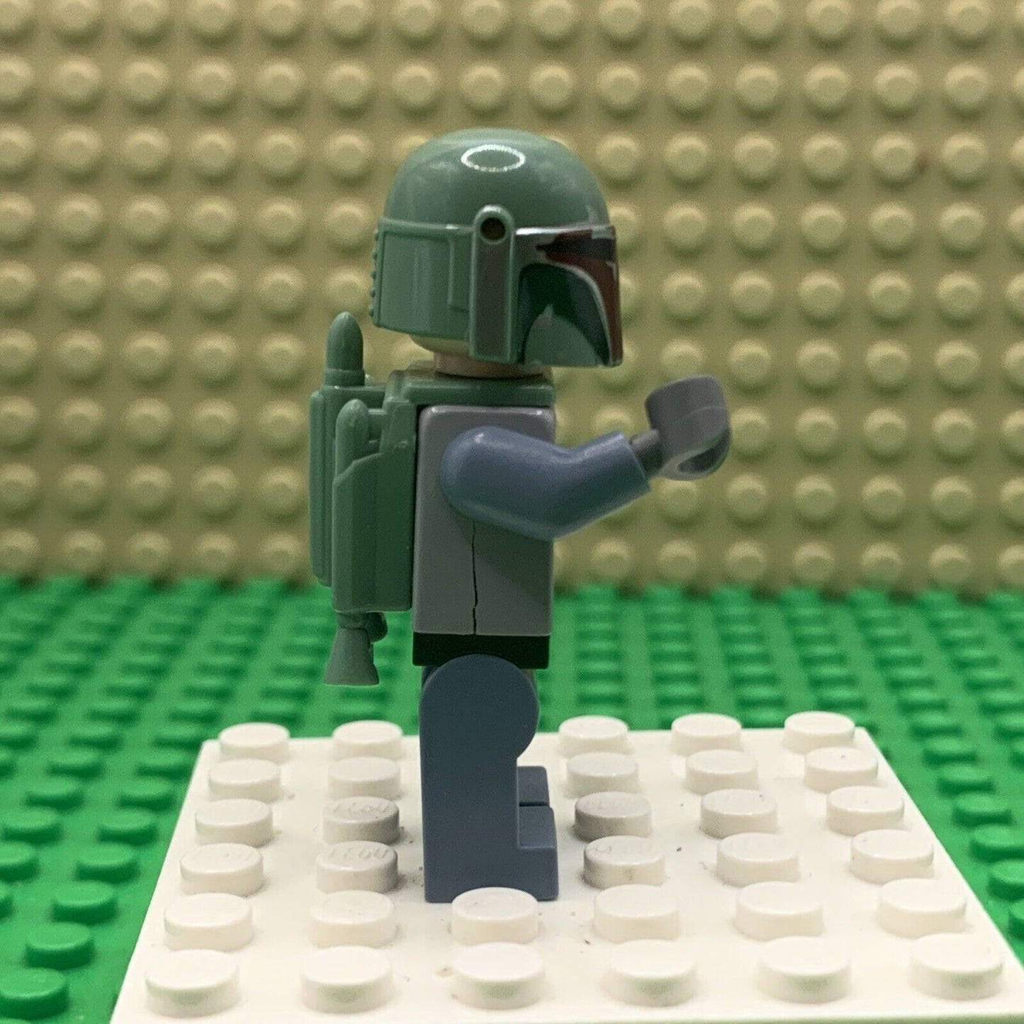 Lego Boba Fett Minifigure Head Beard Stubble Star Wars Episode 4/5/6 sw0396 READ