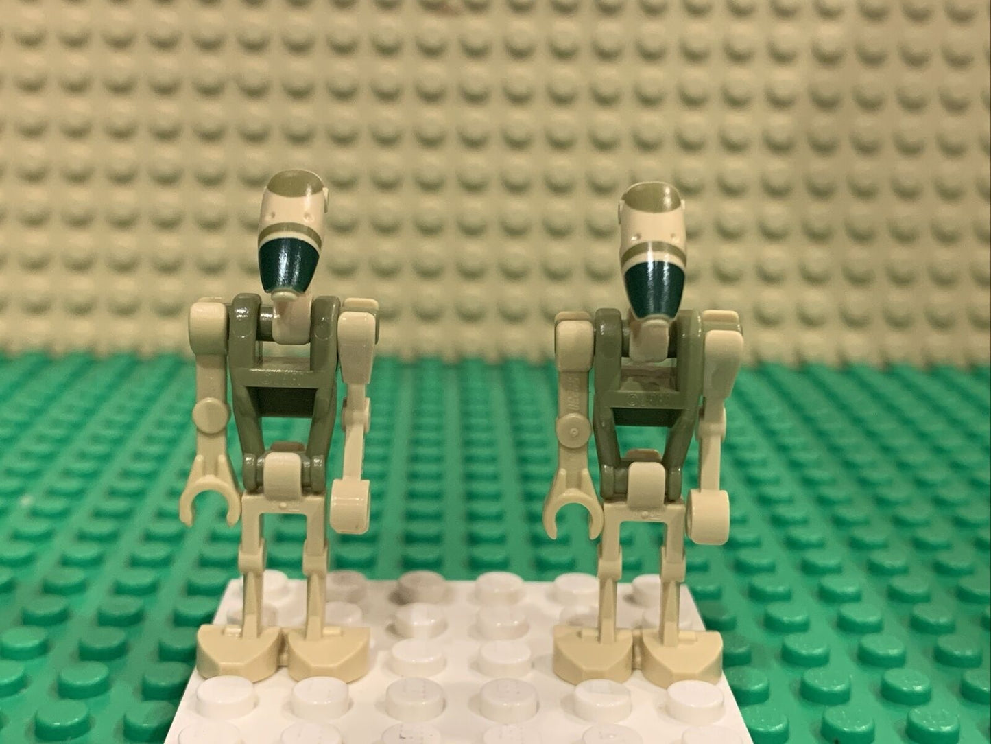 2x LEGO Kashyyyk Battle Droid / AAT Driver Battle Droid Minifigure sw0996