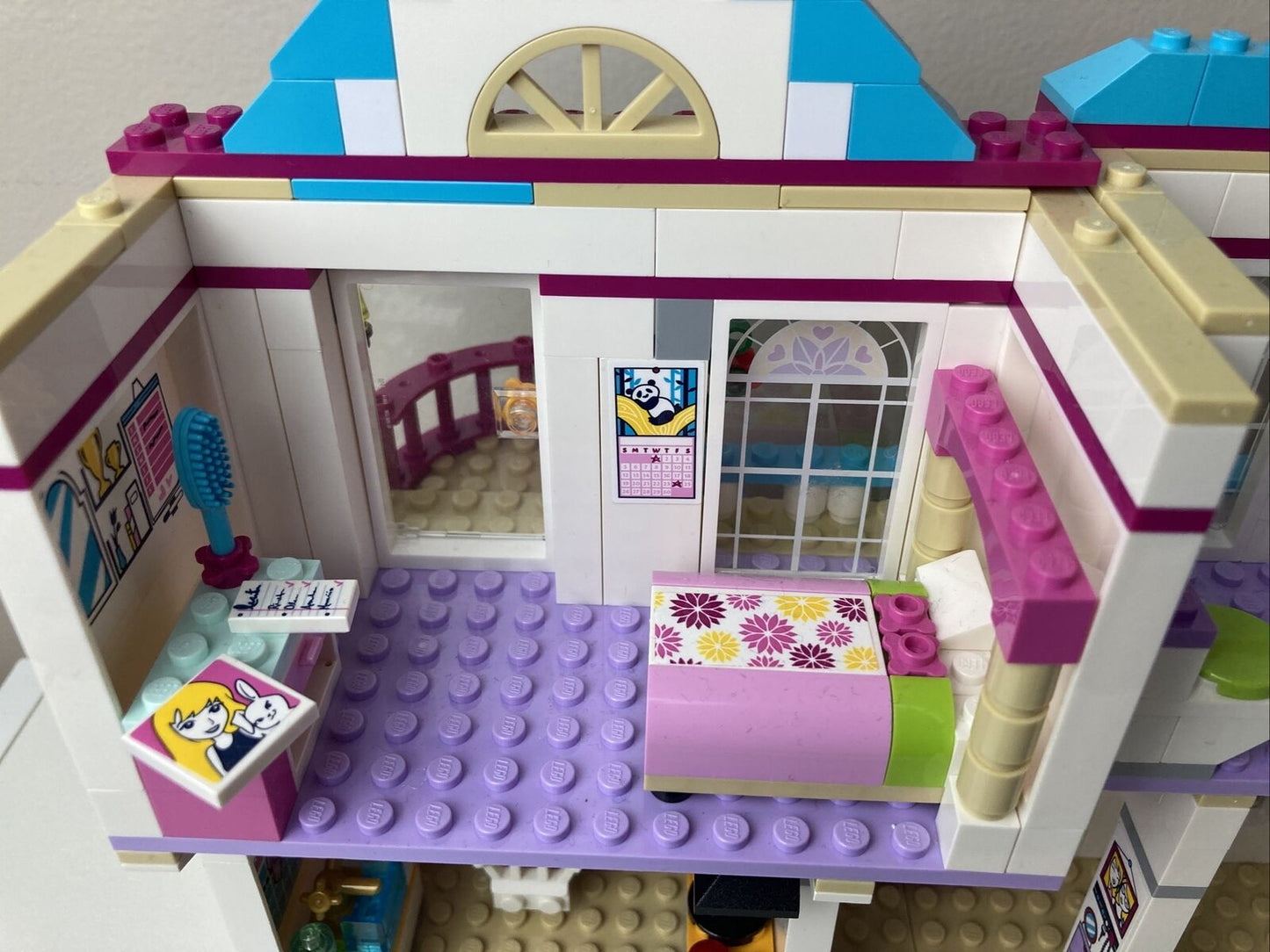 LEGO Friends 41314 Stephanie's House 95%  Complete w/ Manual & Mini Figures