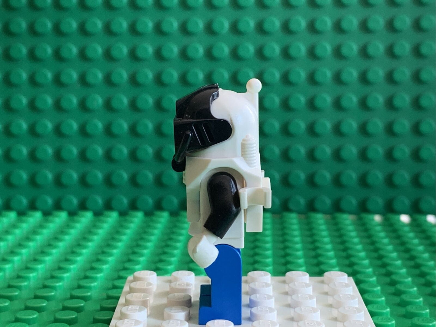 lego minifigure aquazone aquanaut 2 aqu002