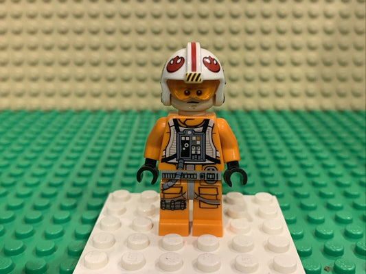 Lego Star  Wars Luke Skywalker X-Wing Pilot Minifigure 75218 sw0952