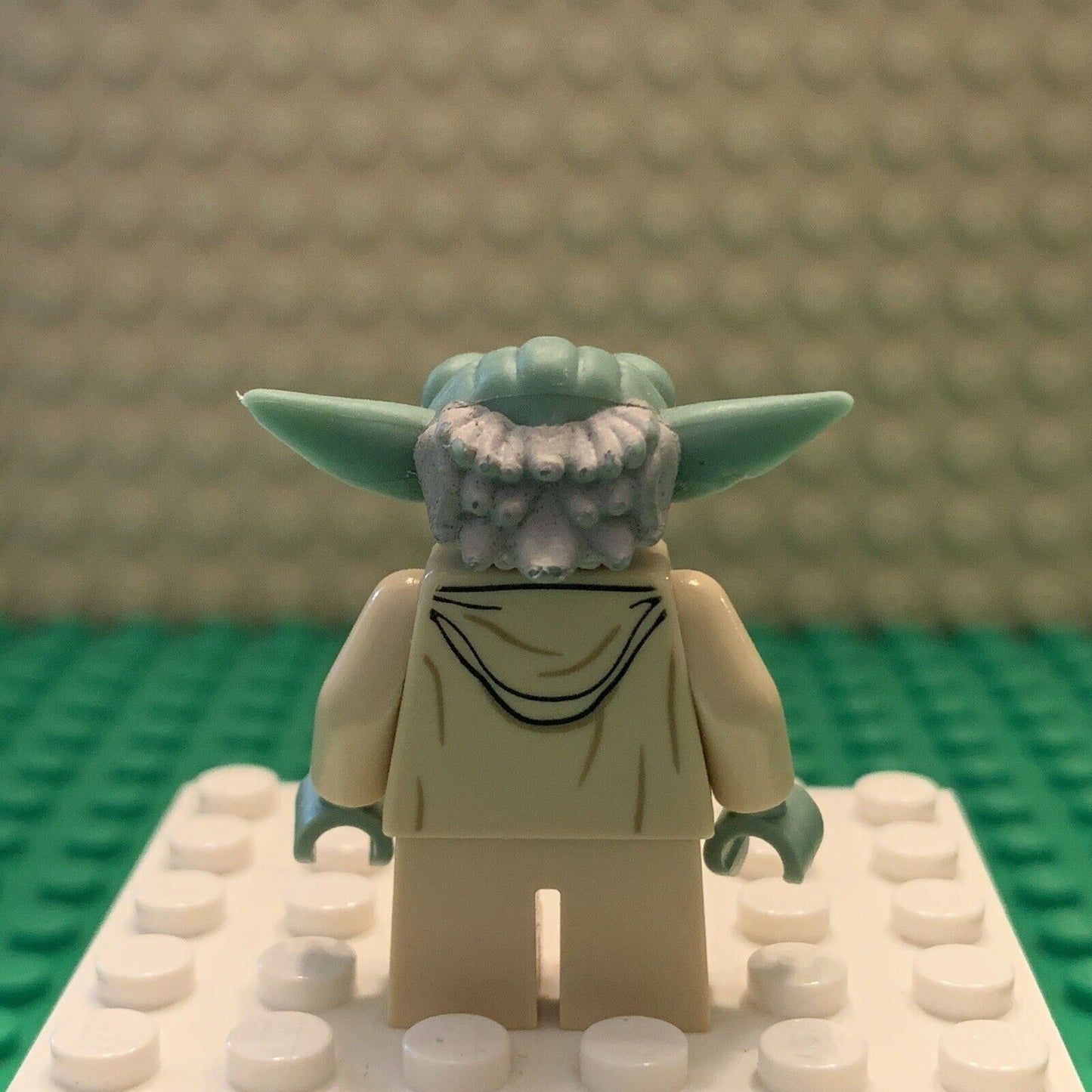 LEGO Minifigure Yoda Clone Wars Gray Hair Torso Back Printing sw0446a Star Wars