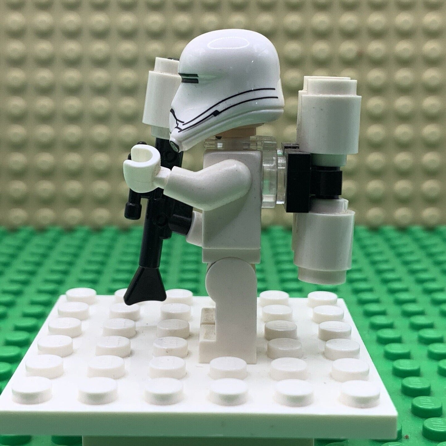 Lego Star Wars Minifigure sw0666 First Order Flametrooper