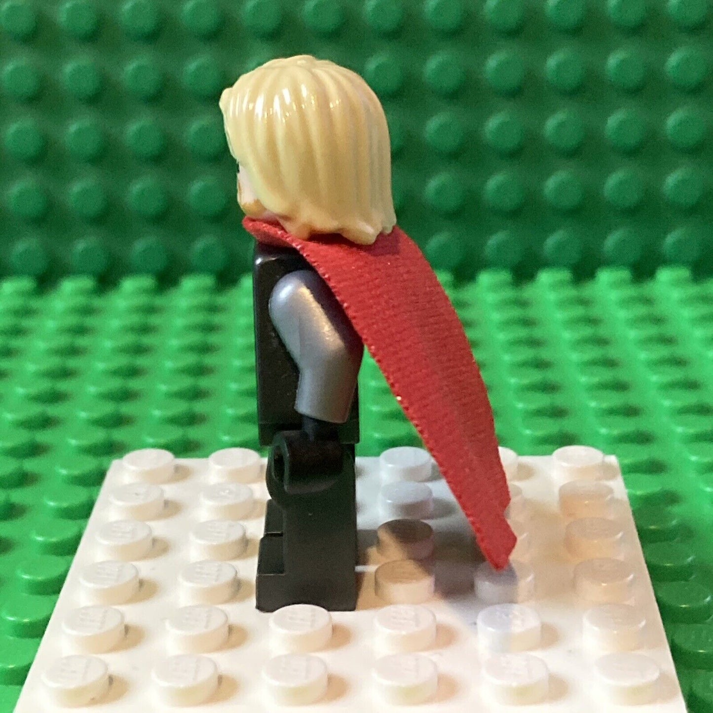 Lego Super Hero Thor Minifigure sh645 Avengers from set 76152 Wrath of Loki