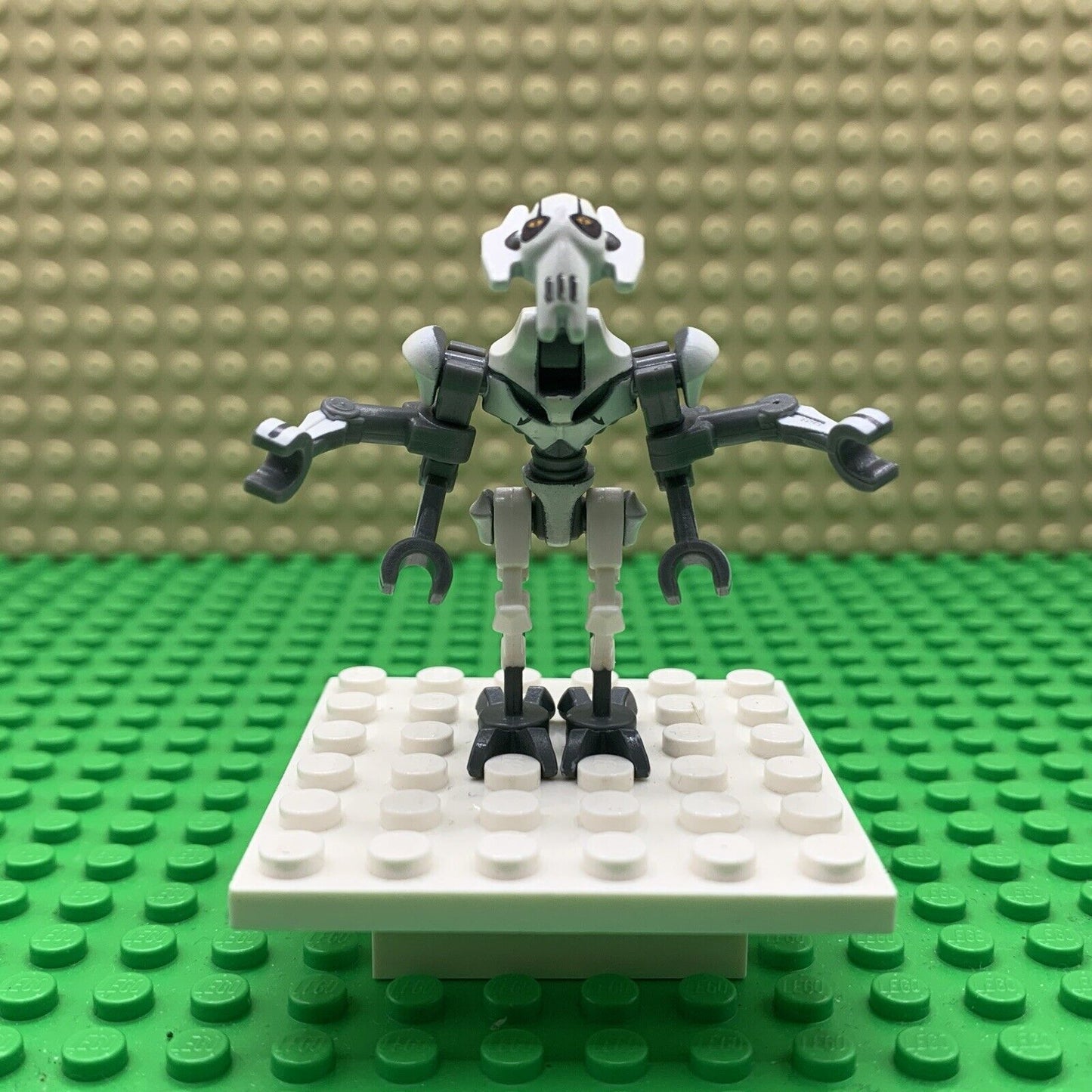 LEGO Minifigure General Grievous Bent Legs White Armor sw0515 Star Wars