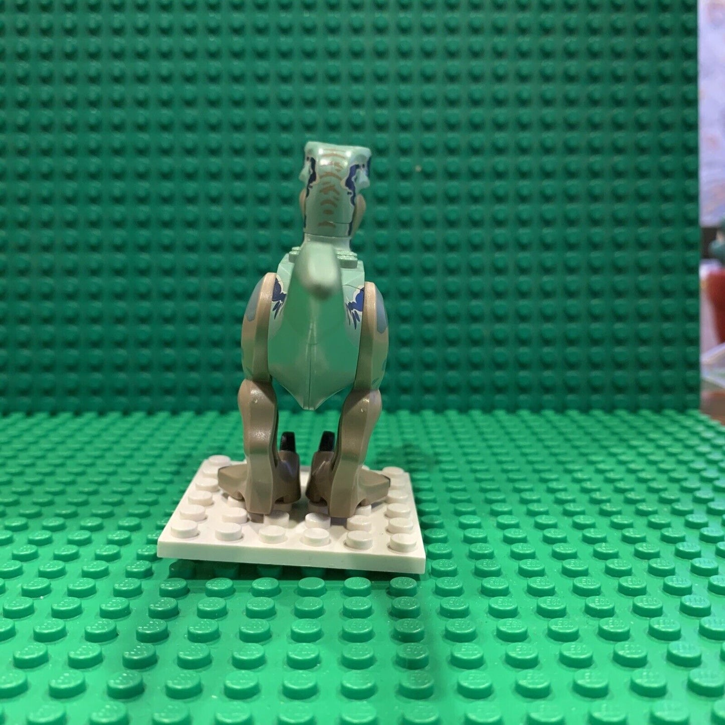 lego minifigure animal land dinosaur raptor velociraptor raptor09