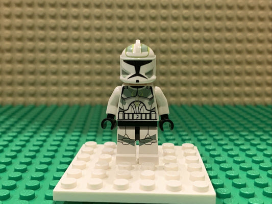 LEGO Clone Trooper Sand Green Minifigure Star Wars Clone Wars 7913 sw0298