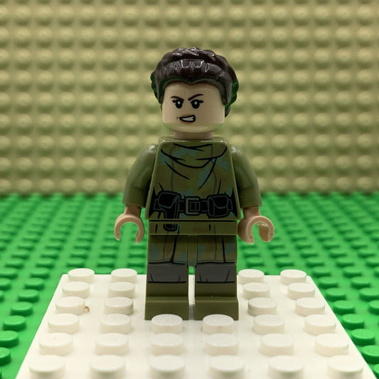 LEGO Star Wars Endor Princess Leia Minifigure (75366) sw1296