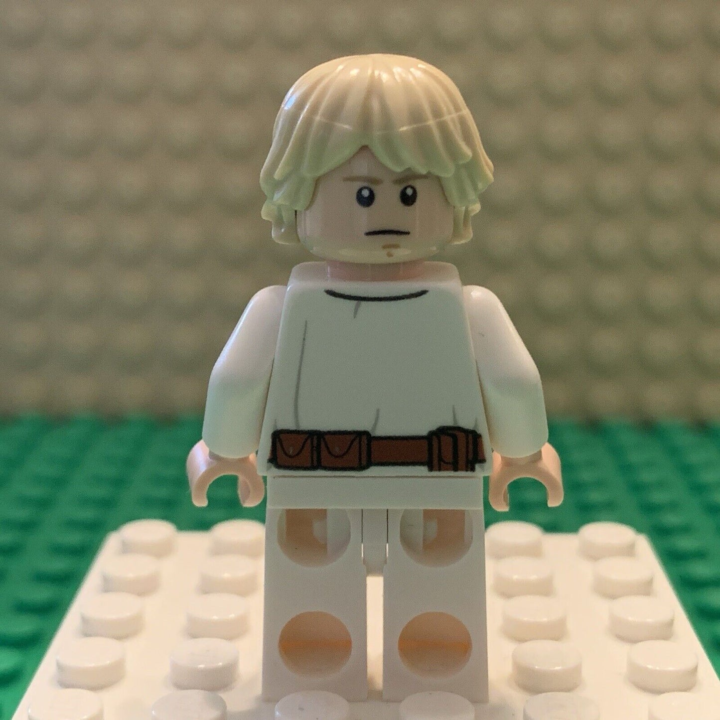 LEGO Star Wars Luke Skywalker Minifigure Tatooine White Legs sw0778