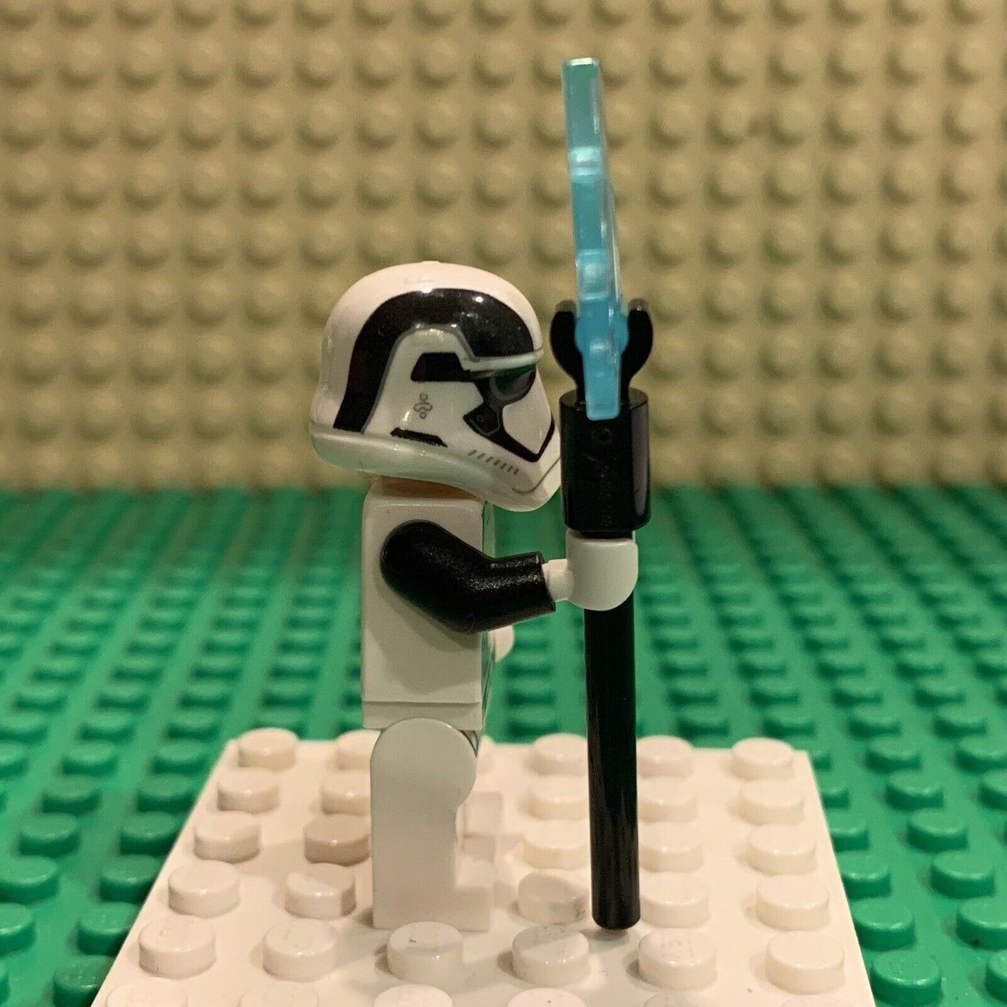 Lego First Order Stormtrooper Executioner Minifigure 75197 sw0886