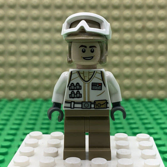 LEGO Star Wars Minifig - sw1016 - Hoth Rebel Trooper White Uniform, Dark Tan Leg