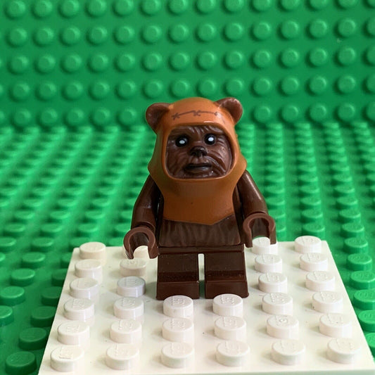 LEGO Wicket Ewok Minifigure Star Wars 8038 sw0237