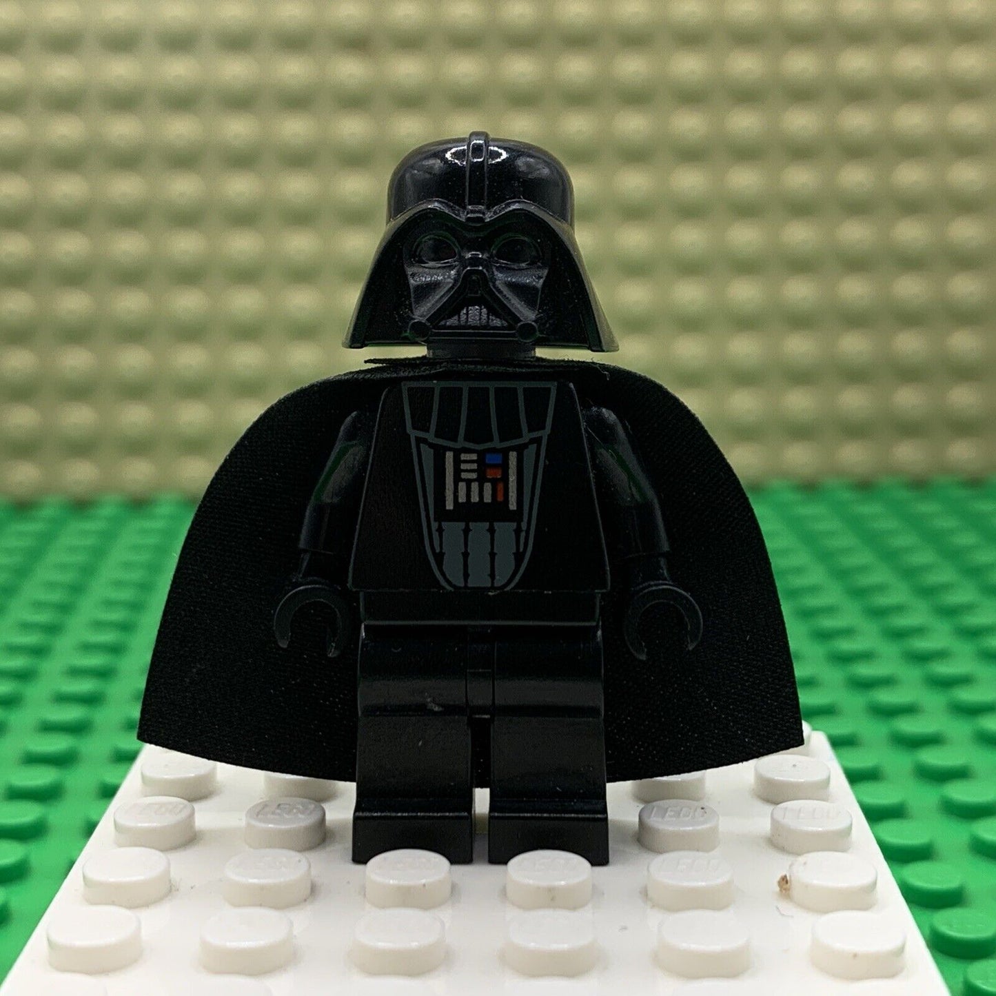 USED LEGO STAR WARS MINIFIGURE DARTH VADER (IMPERIAL INSPECTION) SW0123