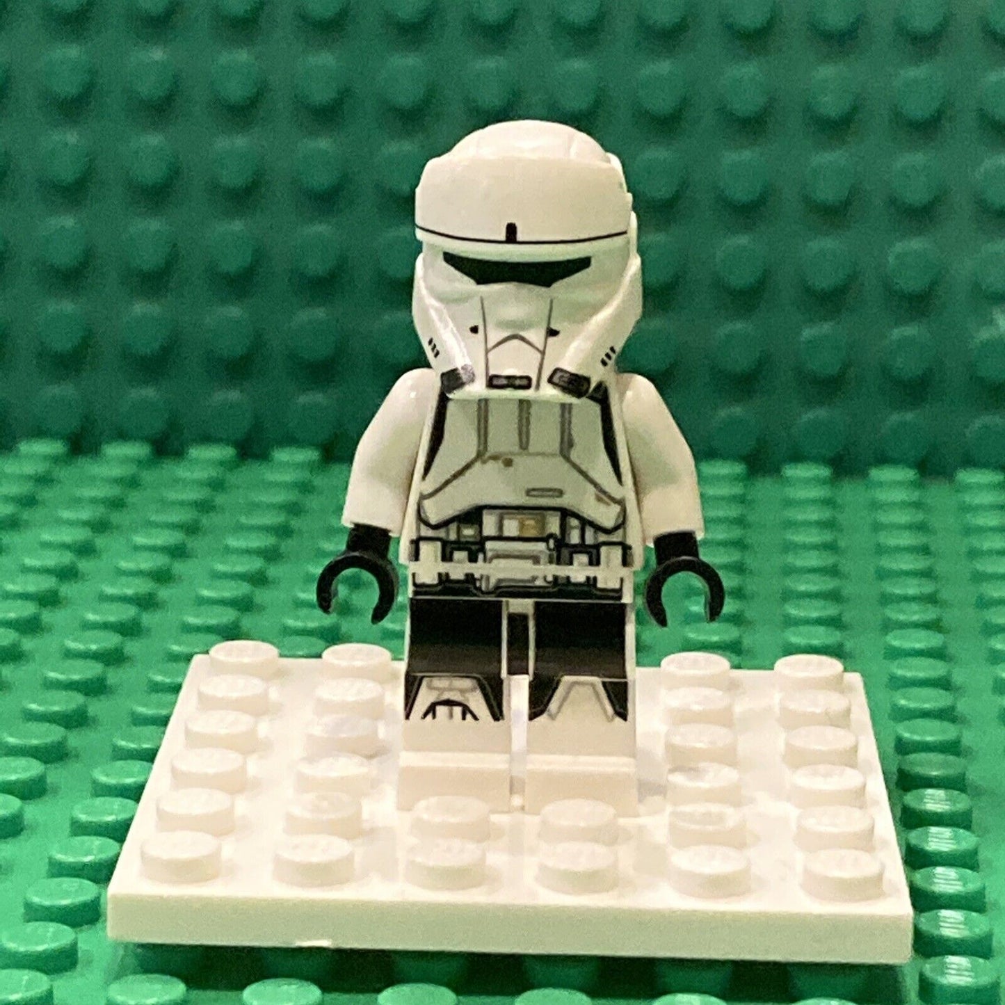 LEGO MInifigure Star Wars SW0795 Imperial Hovertank Pilot, Rogue One   (2016)