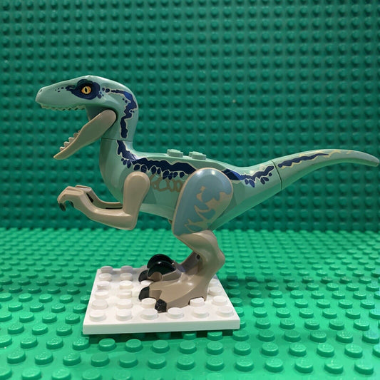 lego minifigure animal land dinosaur raptor velociraptor raptor09