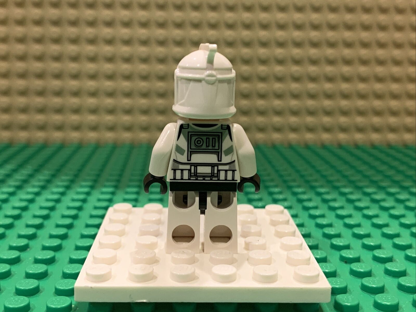 LEGO Clone Trooper Sand Green Minifigure Star Wars Clone Wars 7913 sw0298