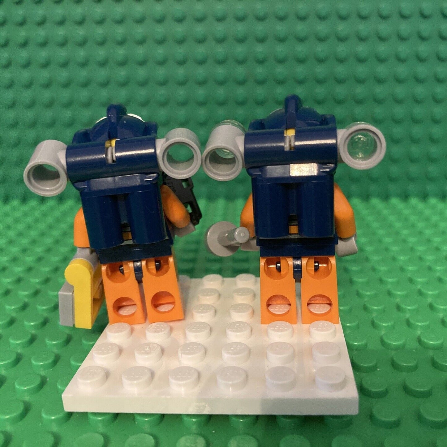 lego Deep Sea Diver Female cty1169 and Cty1170 Male