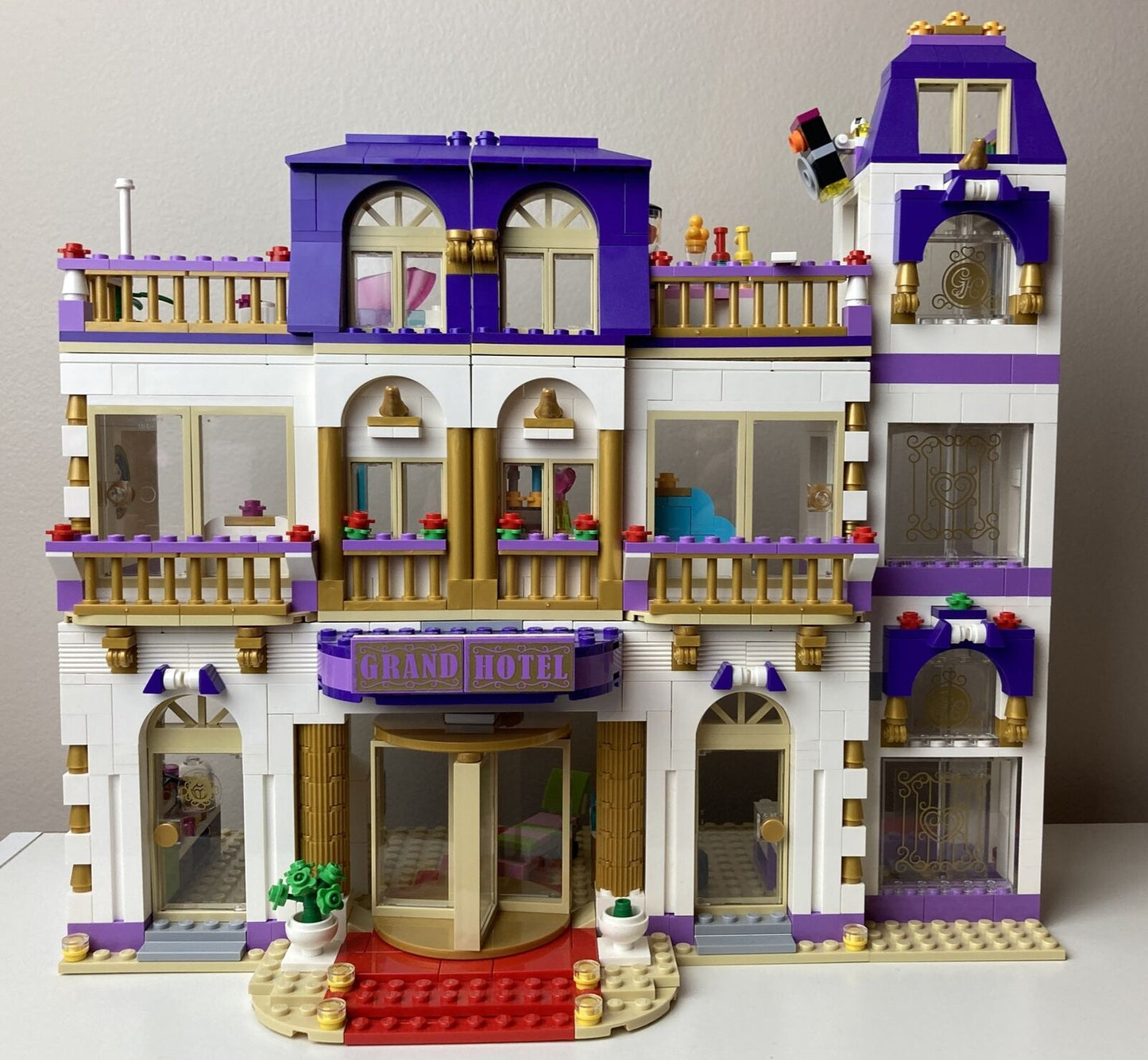 LEGO Friends 41101 Heartlake Grand Hotel  - 98% Complete