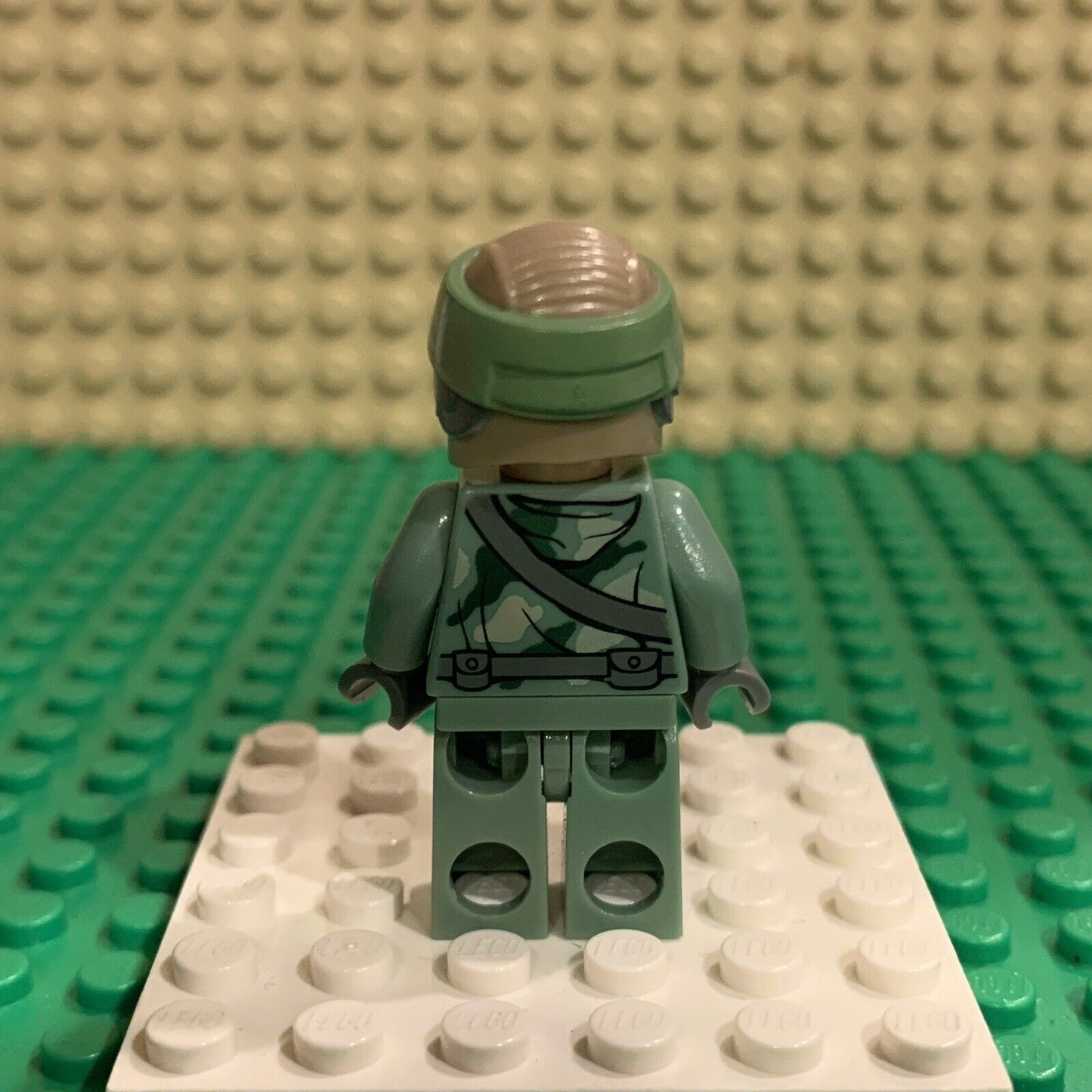 Lego Endor Rebel Commando Trooper Beard Minifigs 8038 Battle sw0240 2009