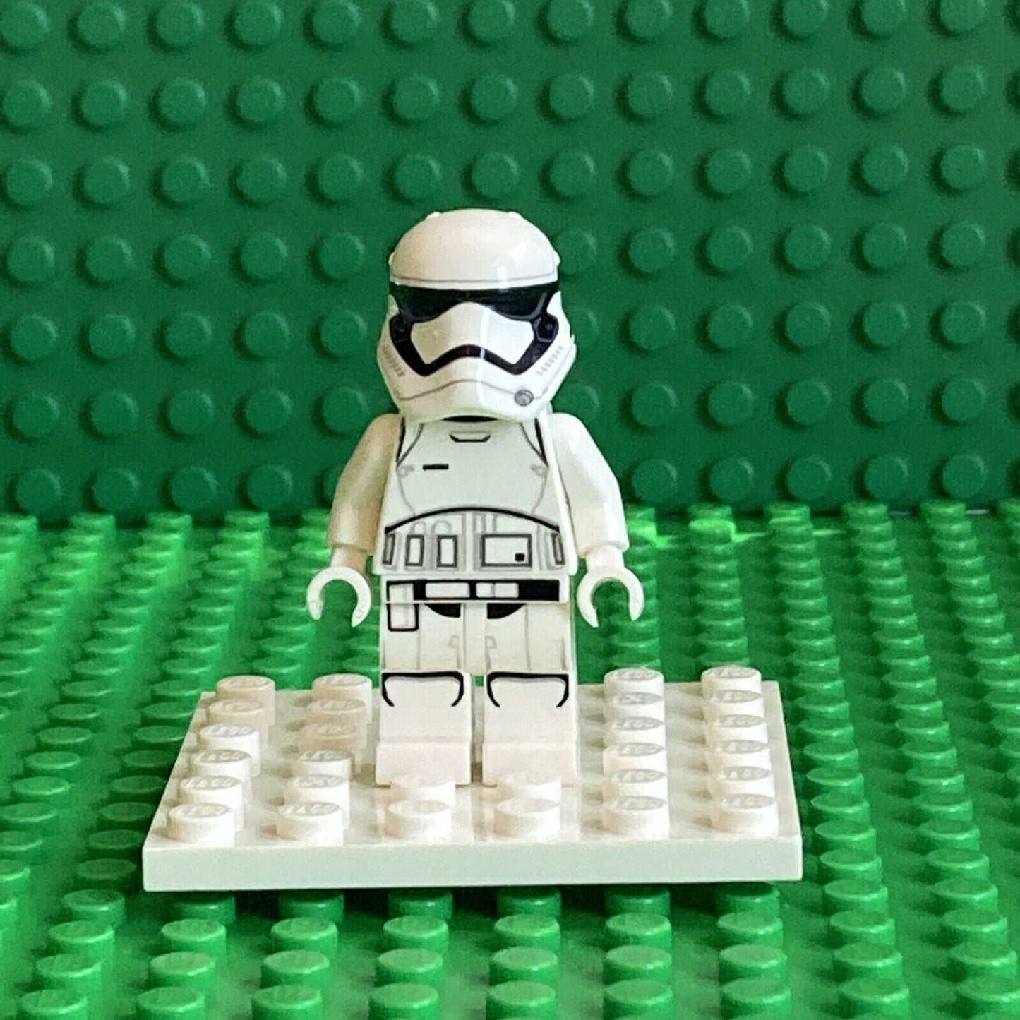 Lego Star Wars Minifigure sw0905 First Order Stormtrooper 75225 75256