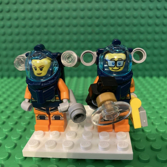 lego Deep Sea Diver Female cty1169 and Cty1170 Male