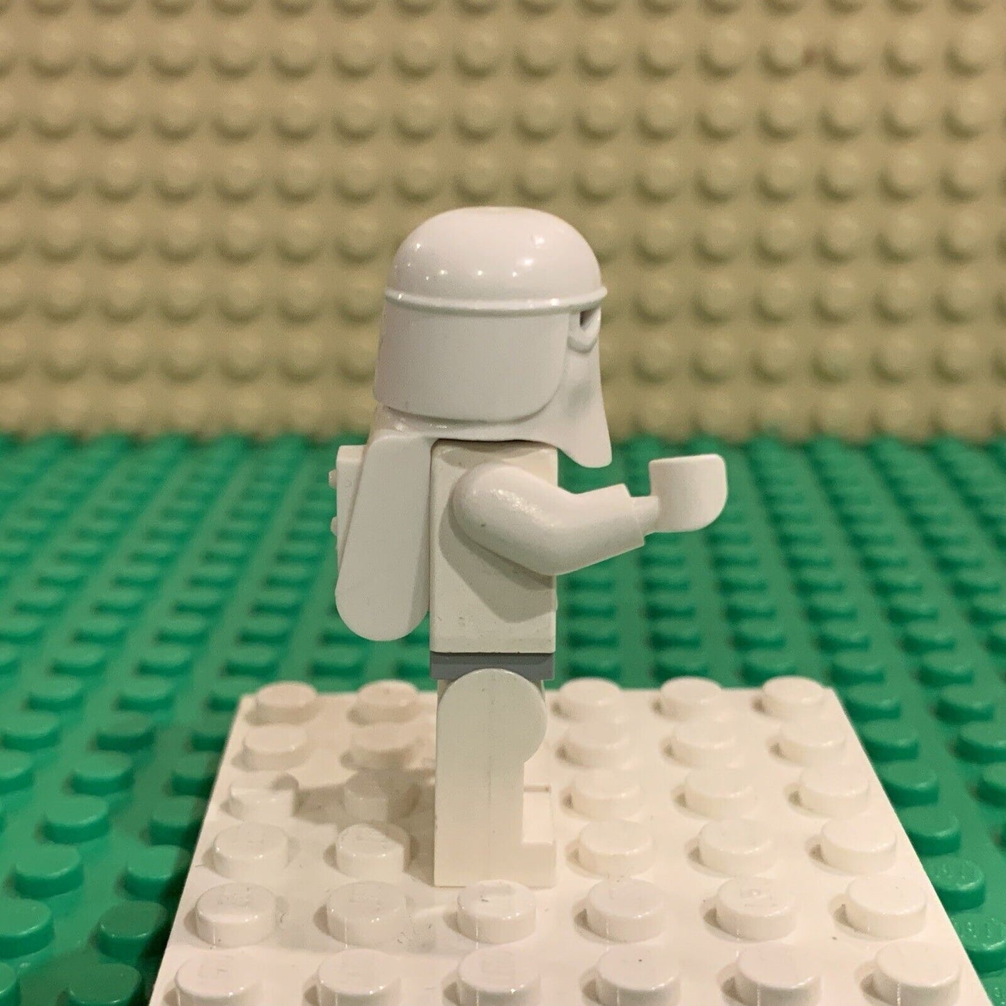 Lego Snowtrooper Minifigure Star Wars 4483 sw0101